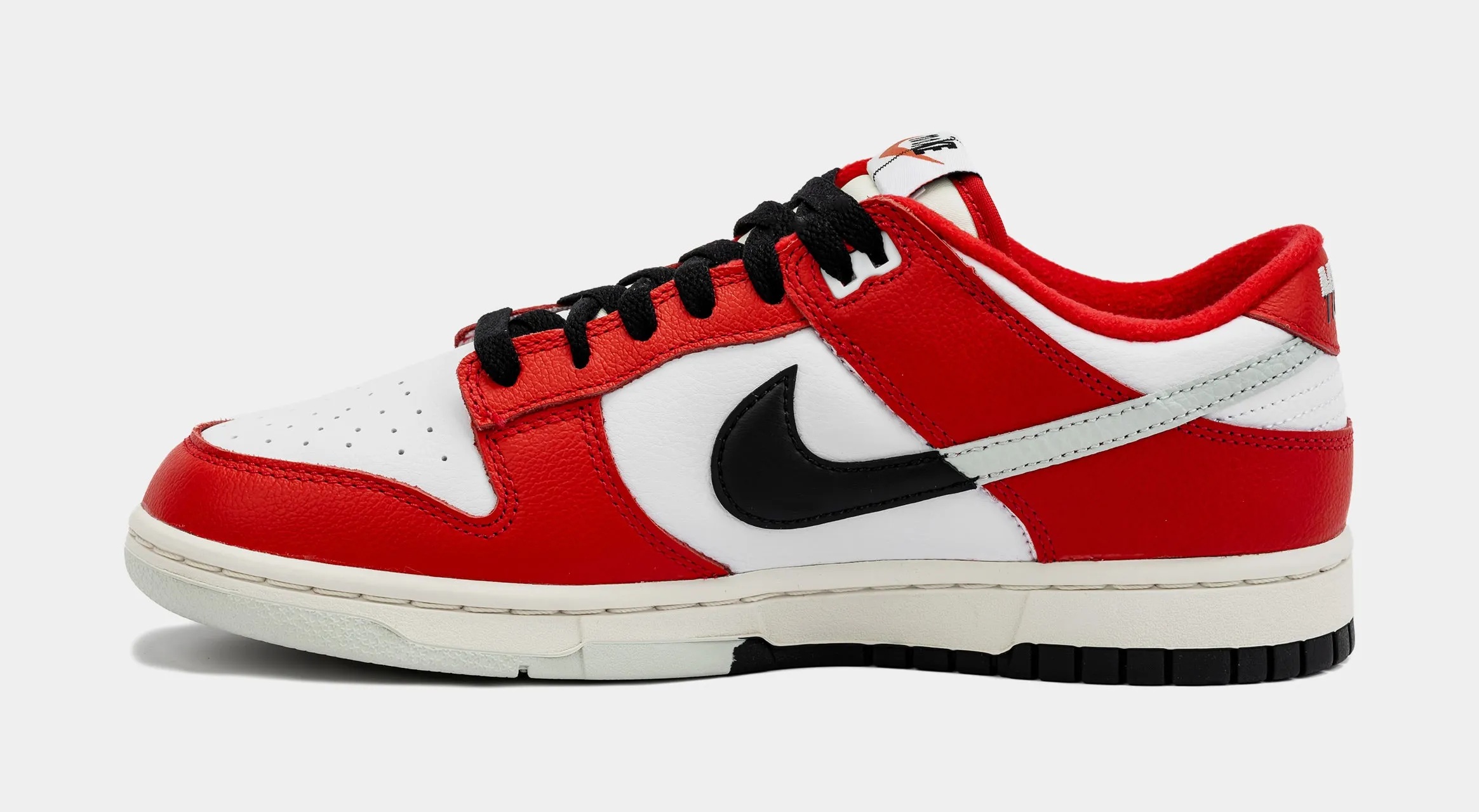 Dunk Low Chicago Split Mens Lifestyle Shoes (Red/White)