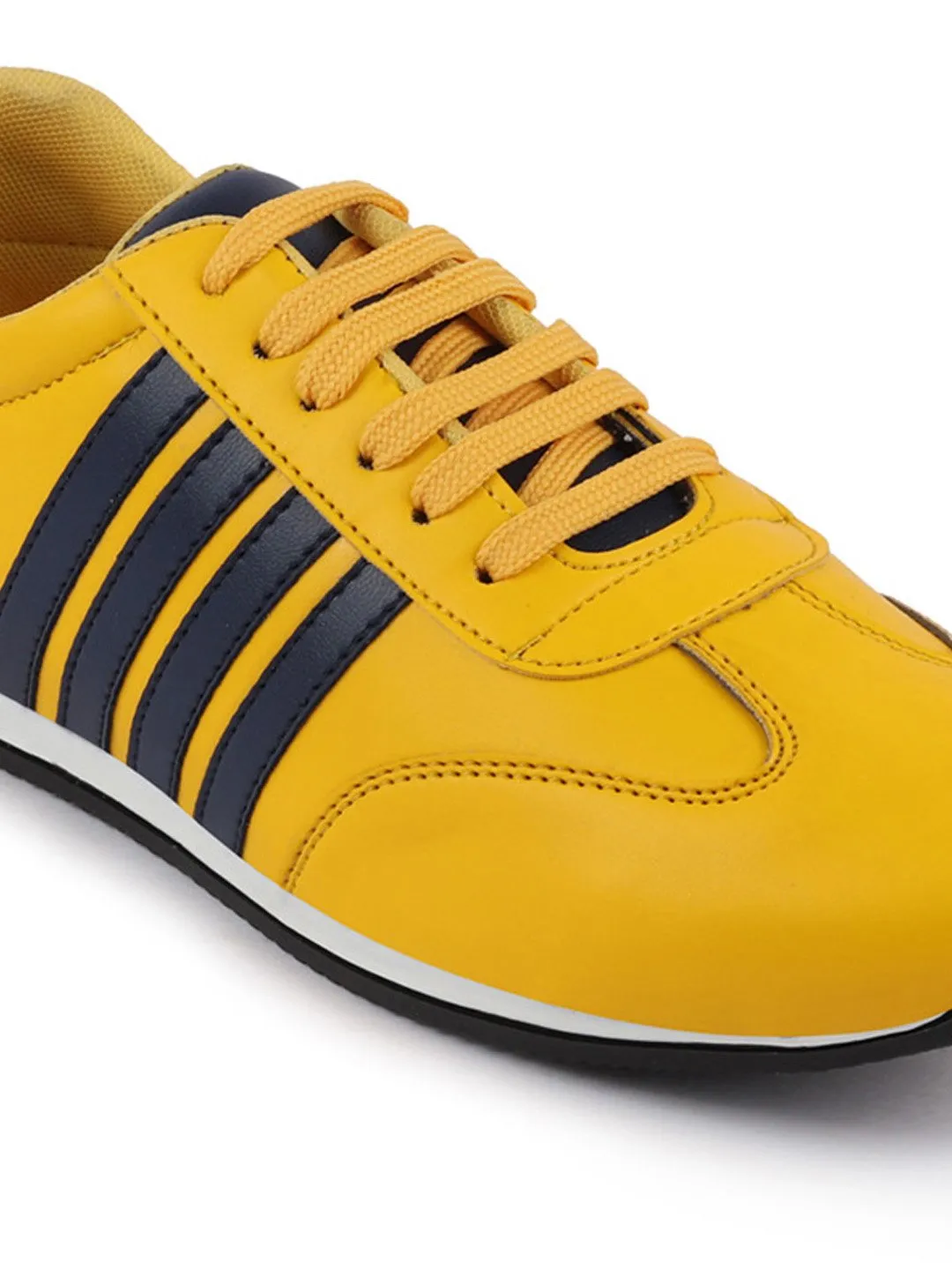 Men Yellow Classic Lace Up Sneakers