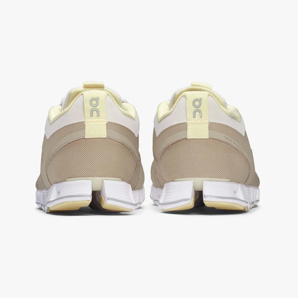 'On Running' Women's Cloud - Sand / Pearl